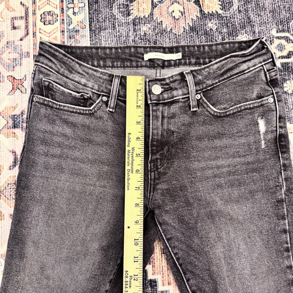 Levi’s Women’s 711 Skinny Distressed Black Denim Jeans Size 28 - Picture 13 of 14